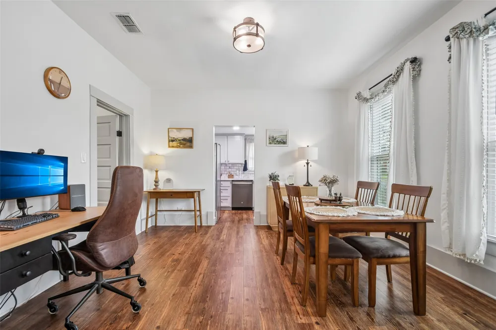 406 Live Oak Street Smithville, TX 78957