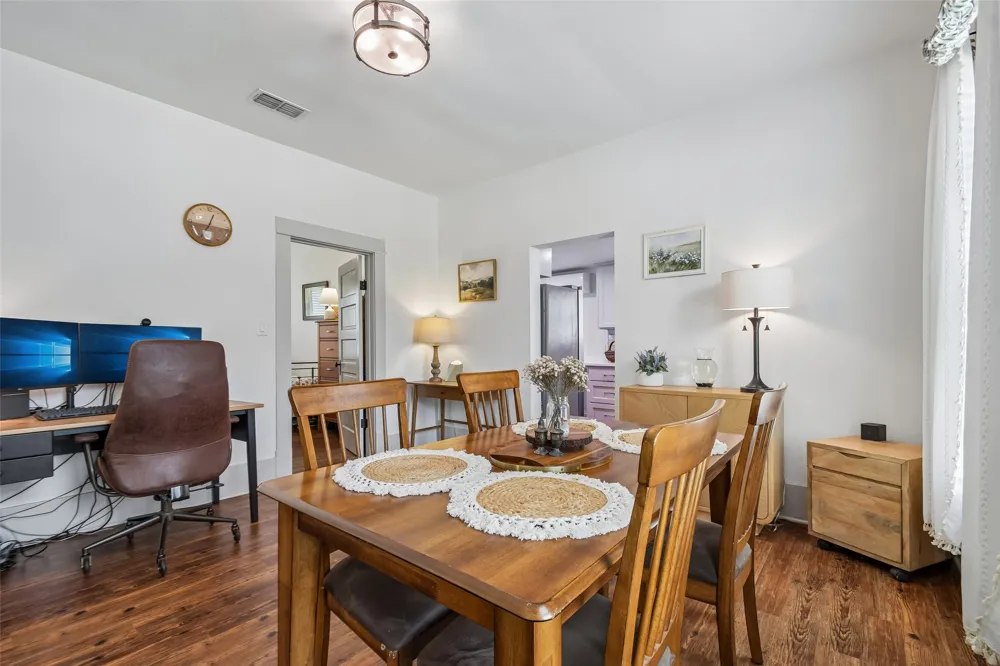 406 Live Oak Street Smithville, TX 78957