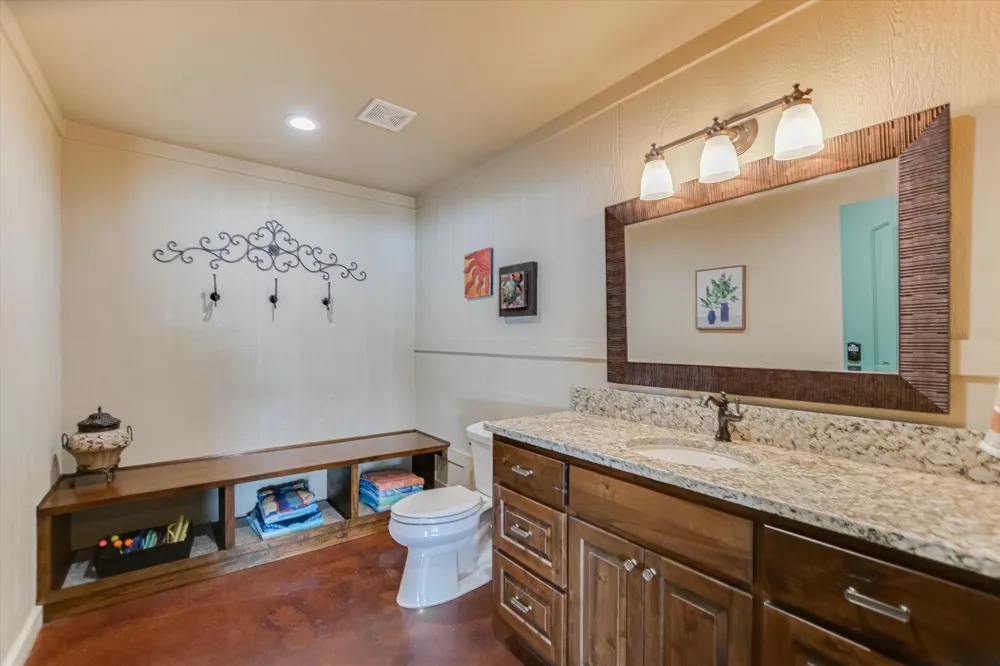 360 Campa Pajama Lane Kingsland, TX 78639