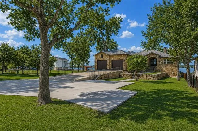 360 Campa Pajama Lane Kingsland, TX 78639