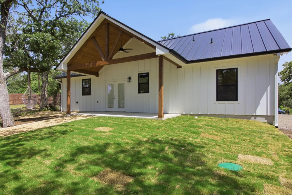 495 Cypress Trail Loop Rockdale, TX 76567
