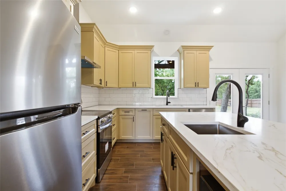 495 Cypress Trail Loop Rockdale, TX 76567