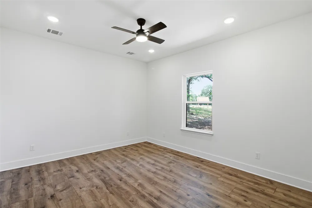 495 Cypress Trail Loop Rockdale, TX 76567