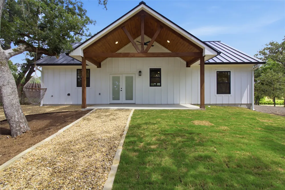 495 Cypress Trail Loop Rockdale, TX 76567