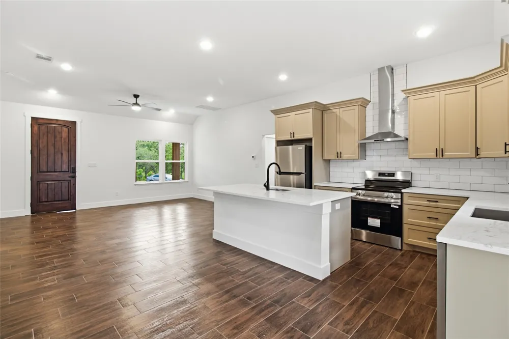 495 Cypress Trail Loop Rockdale, TX 76567