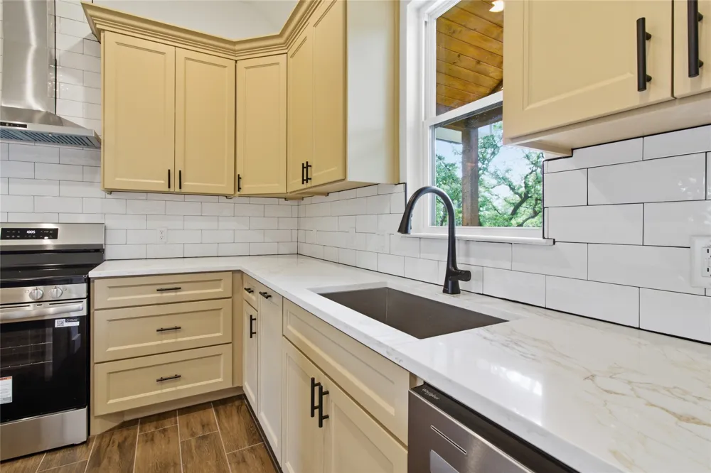 495 Cypress Trail Loop Rockdale, TX 76567