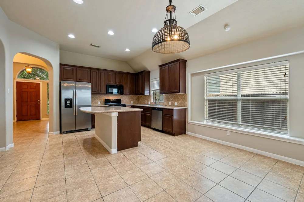 2217 Westfalian Trail Austin, TX 78732