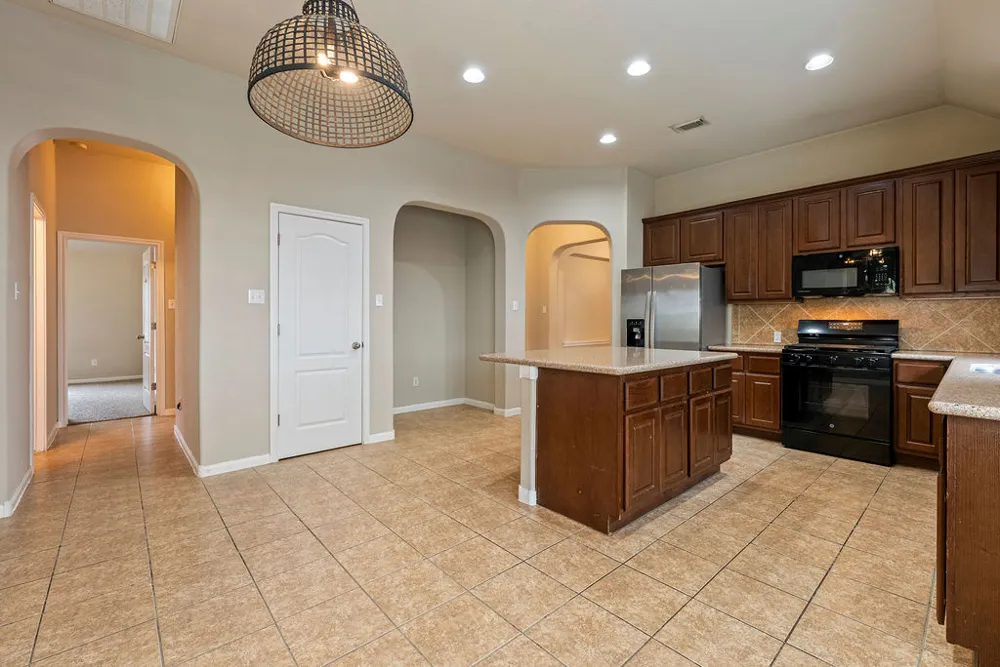 2217 Westfalian Trail Austin, TX 78732