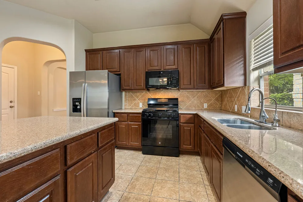 2217 Westfalian Trail Austin, TX 78732
