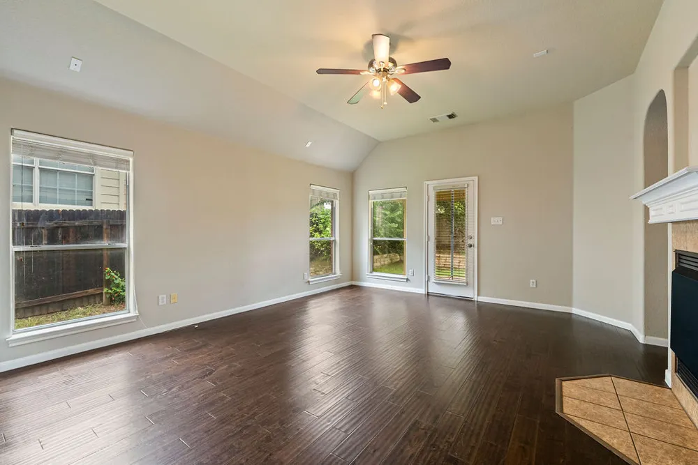 2217 Westfalian Trail Austin, TX 78732