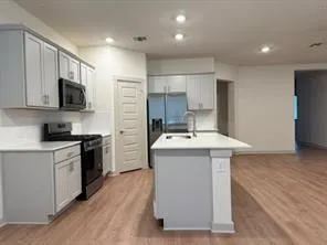 10609 Defender Trail Austin, TX 78754