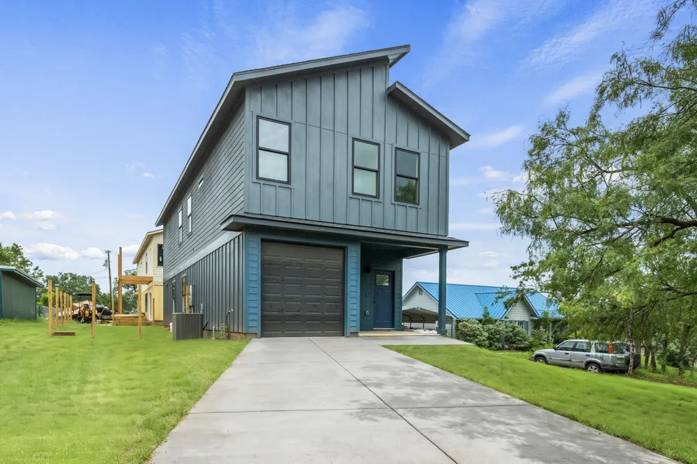 4103 Mountain View Drive Kingsland, TX 78639