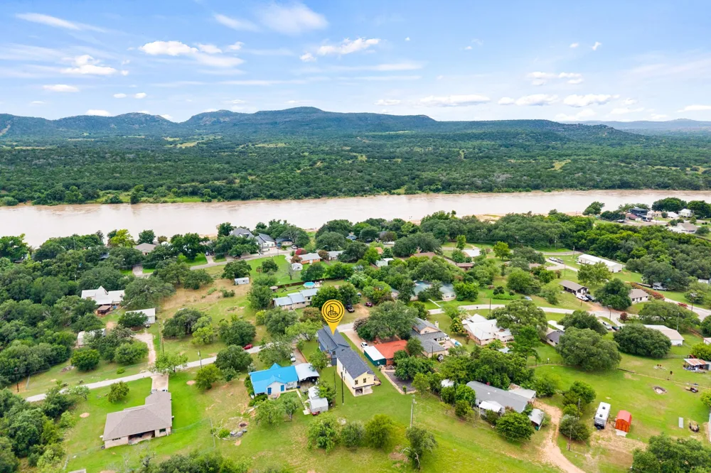 4103 Mountain View Drive Kingsland, TX 78639