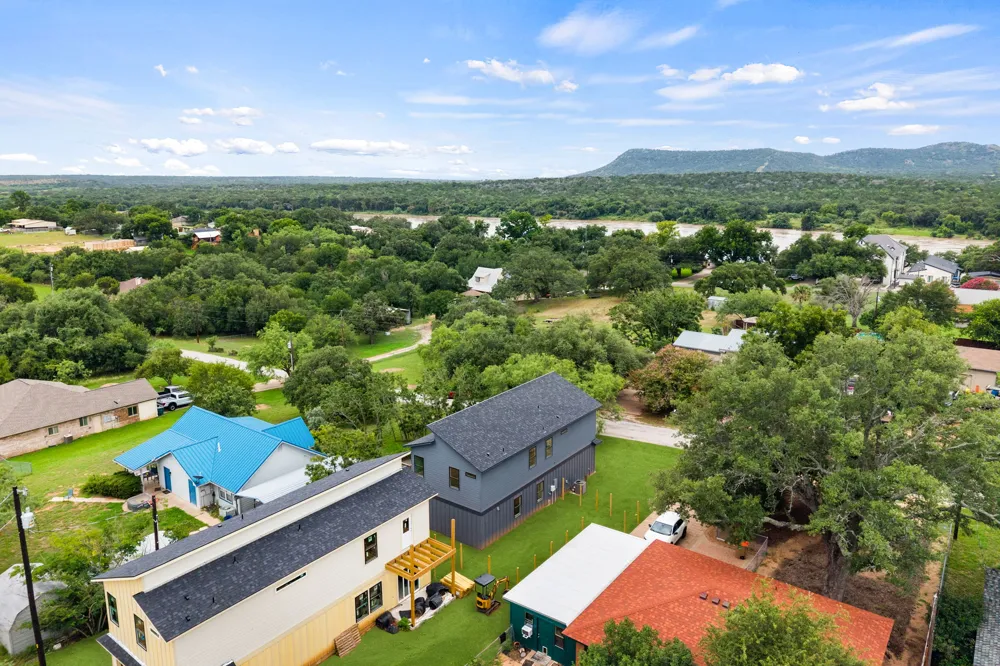 4103 Mountain View Drive Kingsland, TX 78639