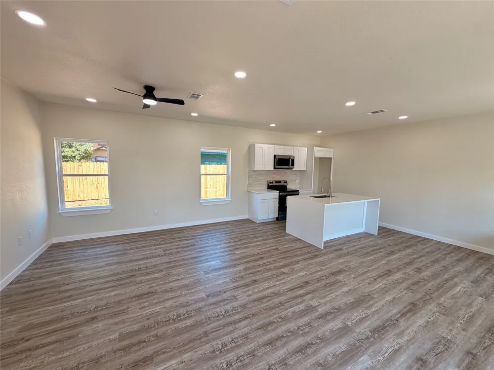 4103 Mountain View Drive Kingsland, TX 78639