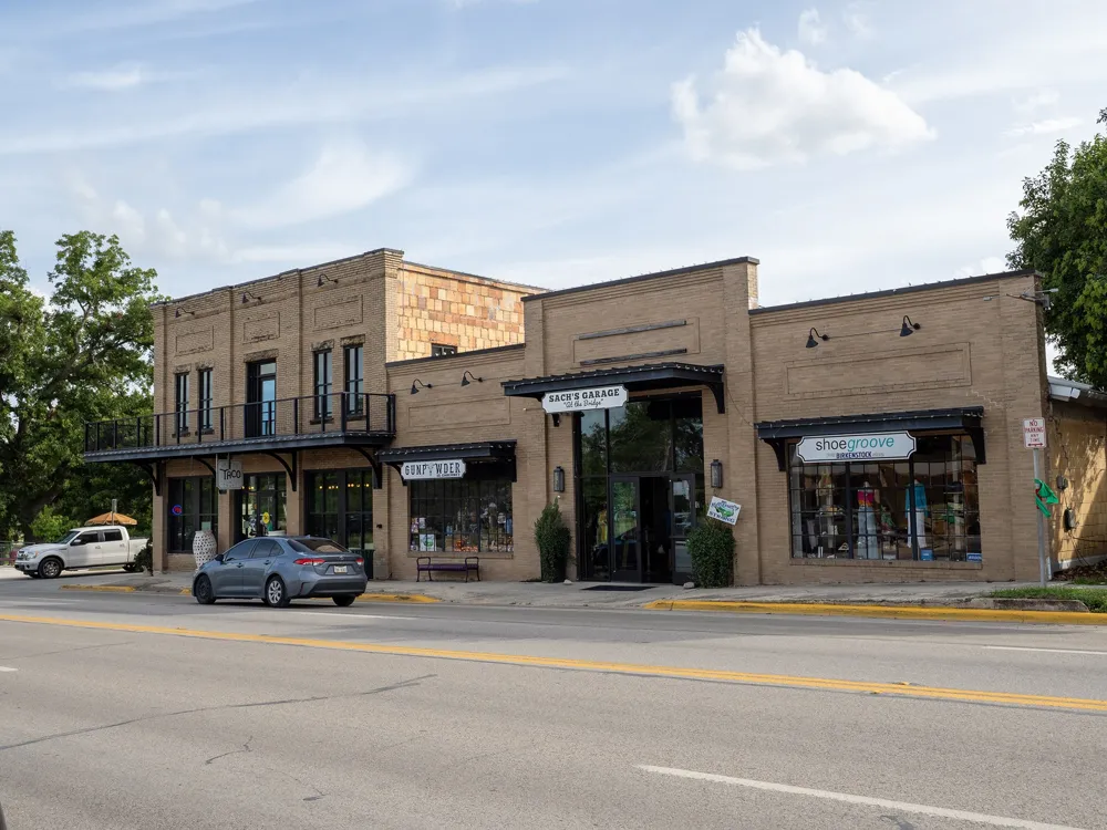 104 Rolling Creek Boerne, TX 78006