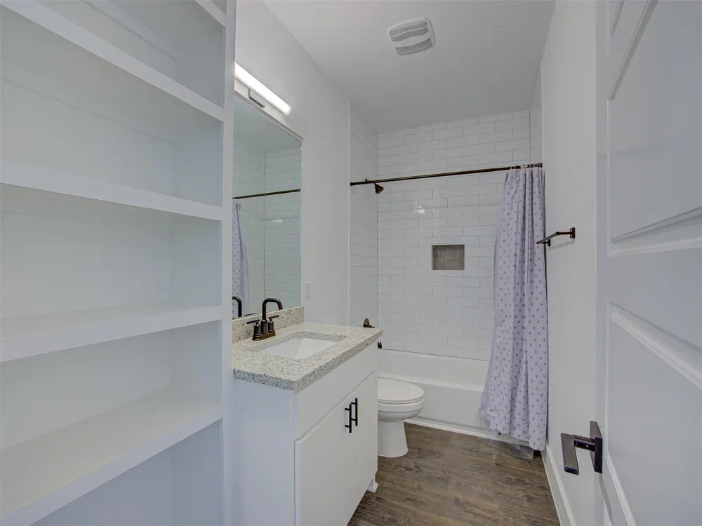 20507 Bonanza Street #B Lago Vista, TX 78645