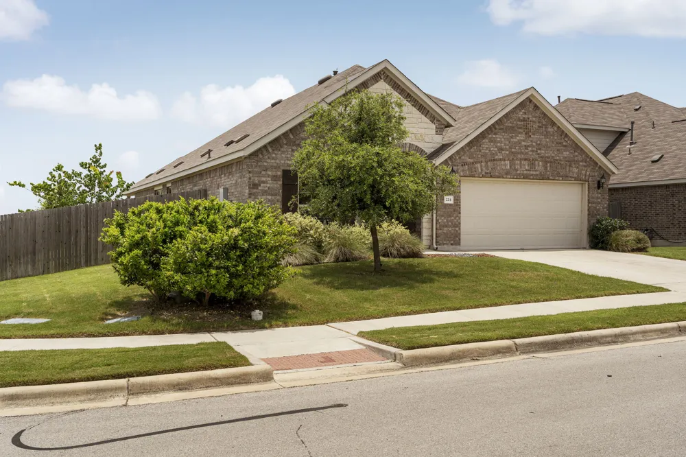 224 Gamble Drive Buda, TX 78610