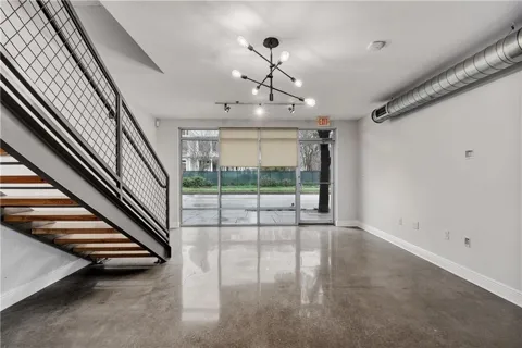 1601 E Cesar Chavez Street #102