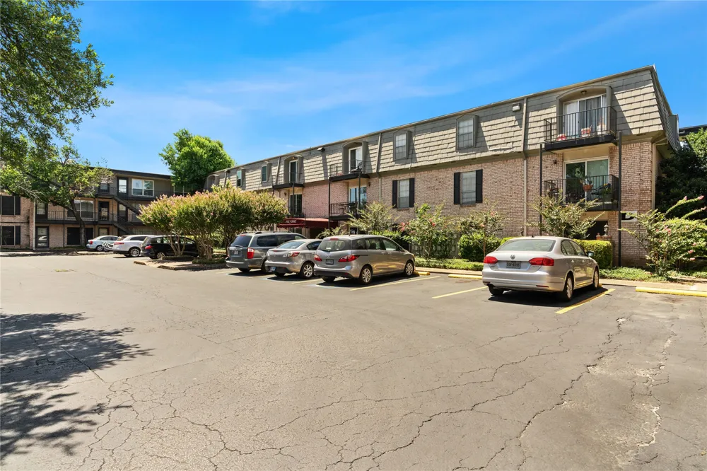 2425 Ashdale Drive #92 Austin, TX 78757