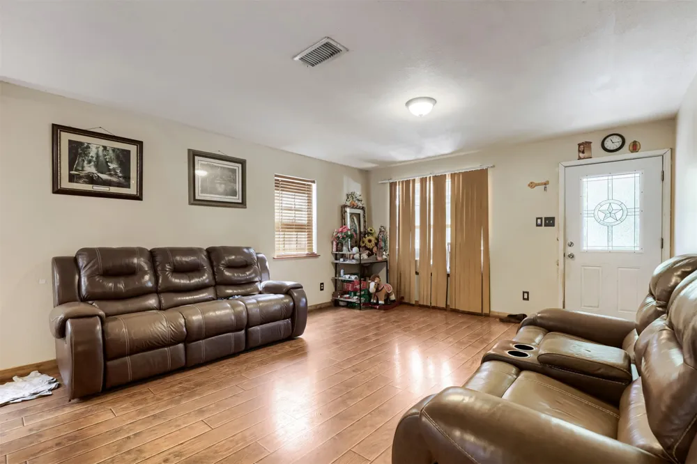5401 County Road 200 Liberty Hill, TX 78642