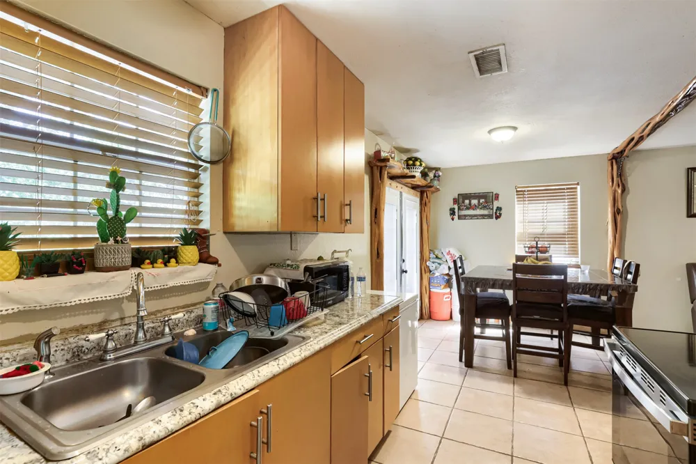 5401 County Road 200 Liberty Hill, TX 78642