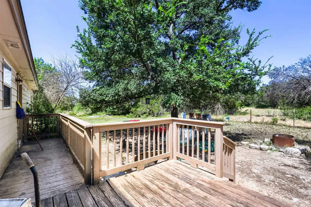 5401 County Road 200 Liberty Hill, TX 78642