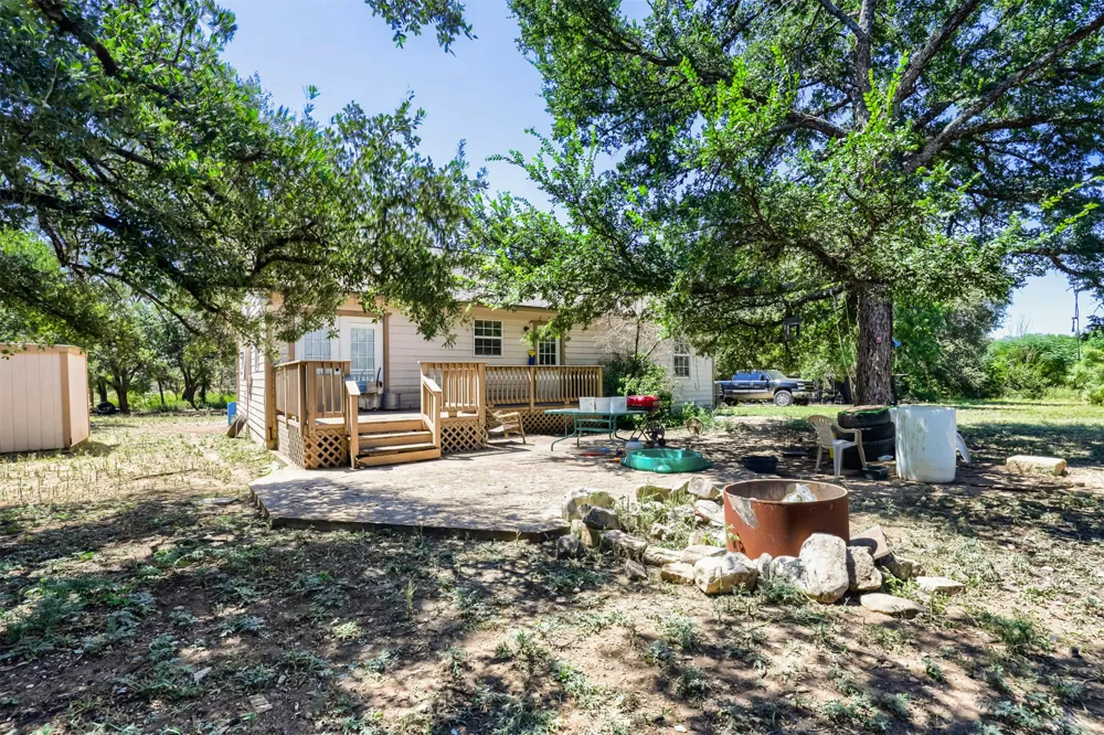 5401 County Road 200 Liberty Hill, TX 78642