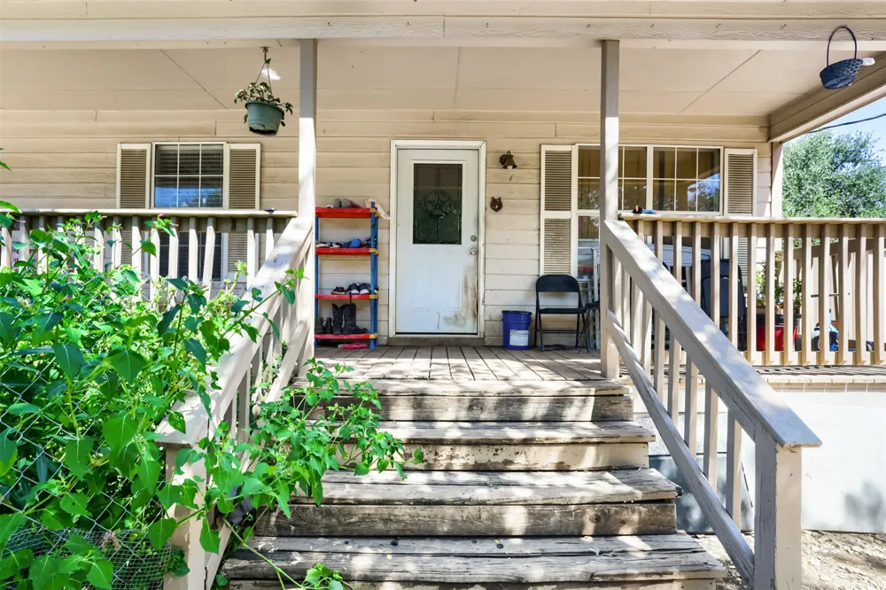 5401 County Road 200 Liberty Hill, TX 78642