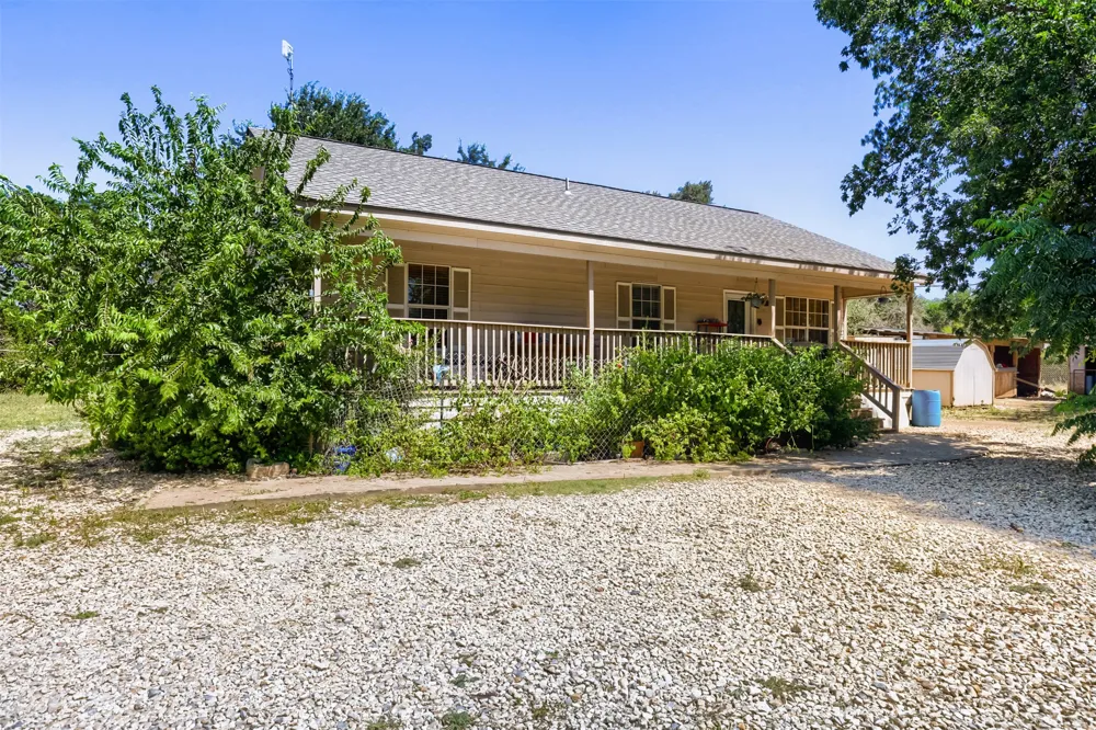 5401 County Road 200 Liberty Hill, TX 78642