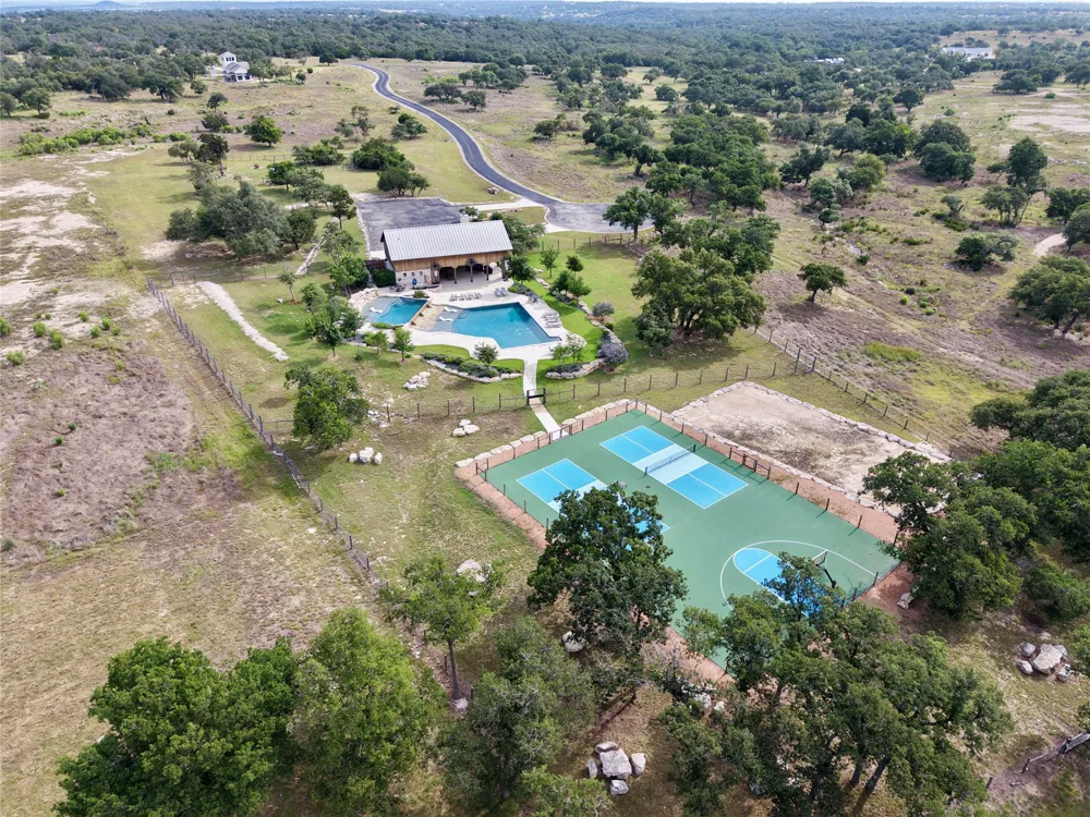 485 Inspiration Loop Fredericksburg, TX 78624