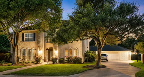 5528 VAN WINKLE LANE