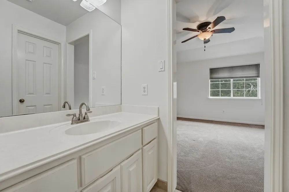 5528 VAN WINKLE LANE Austin, TX 78739