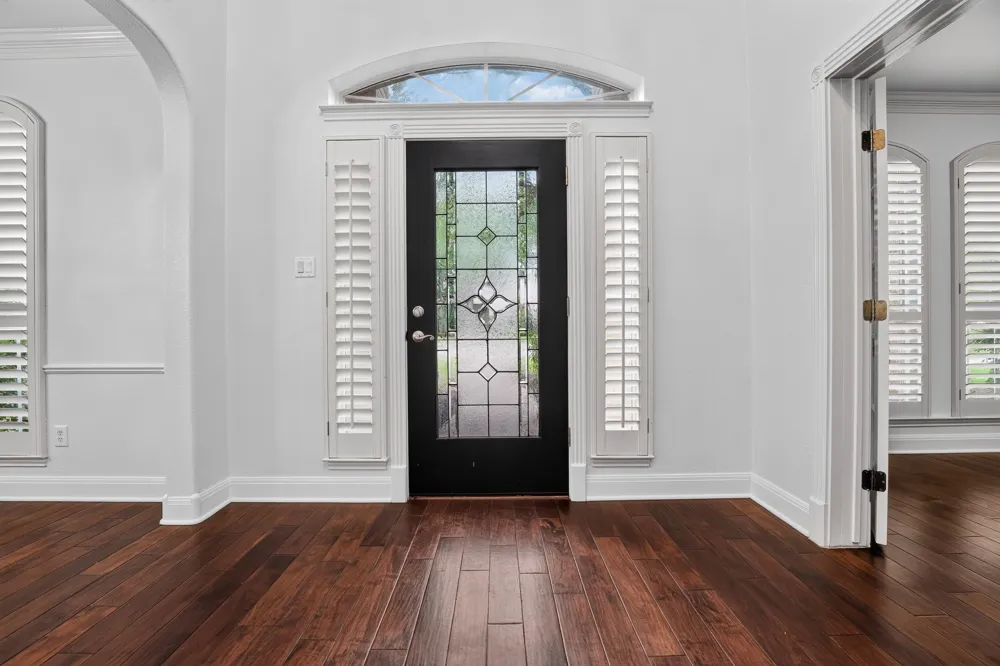 5528 VAN WINKLE LANE Austin, TX 78739