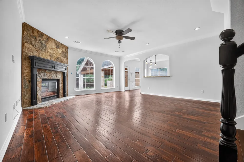 5528 VAN WINKLE LANE Austin, TX 78739