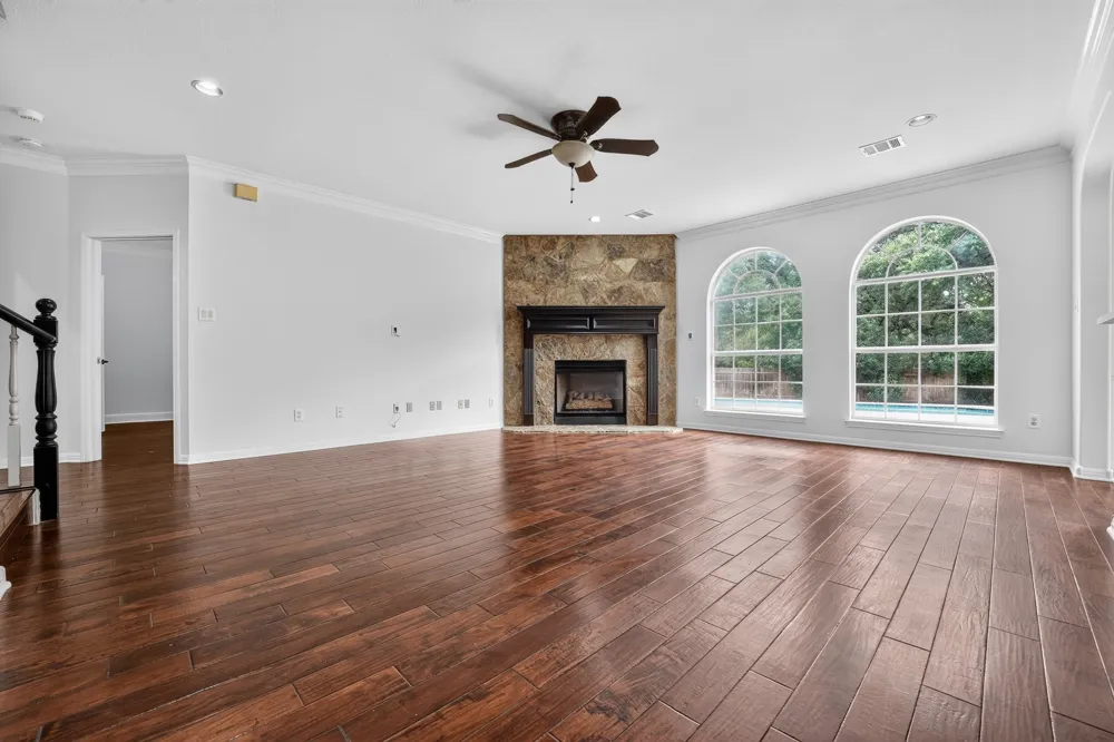 5528 VAN WINKLE LANE Austin, TX 78739