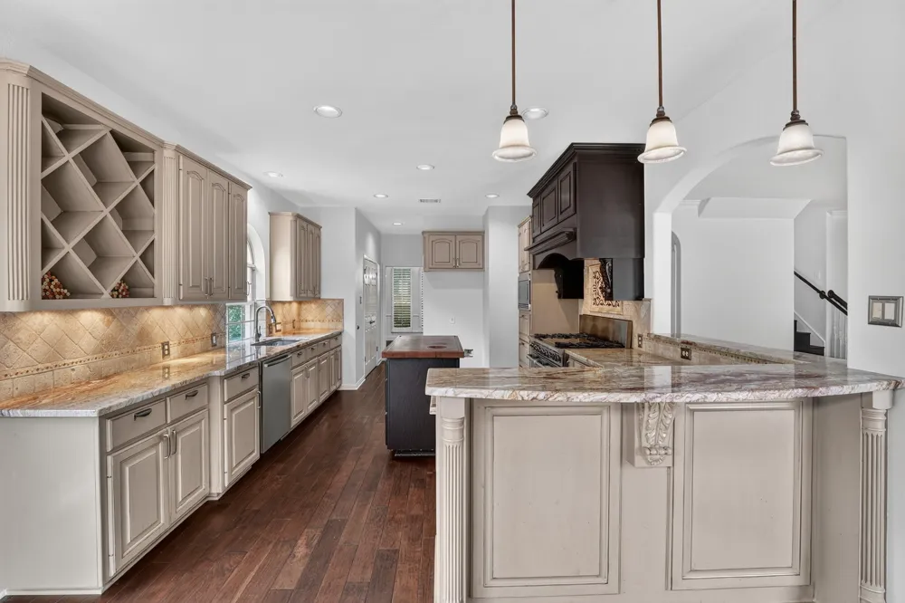 5528 VAN WINKLE LANE Austin, TX 78739