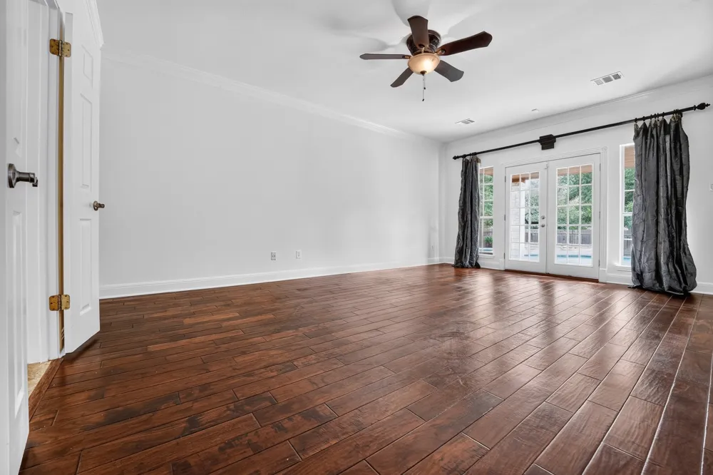 5528 VAN WINKLE LANE Austin, TX 78739