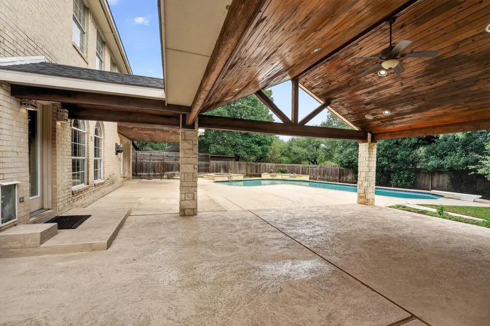 5528 VAN WINKLE LANE Austin, TX 78739