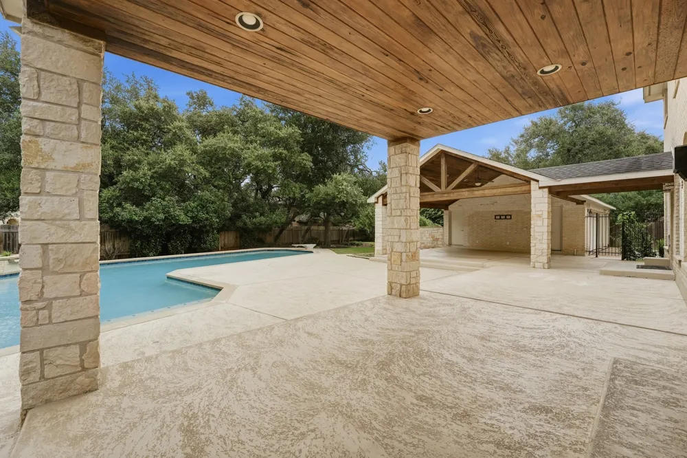 5528 VAN WINKLE LANE Austin, TX 78739