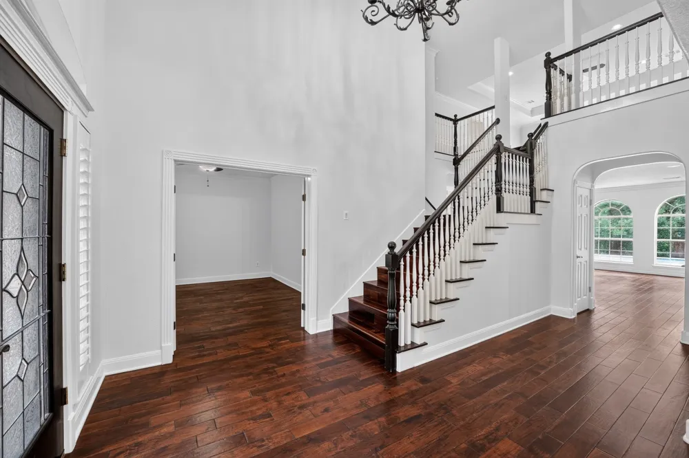 5528 VAN WINKLE LANE Austin, TX 78739