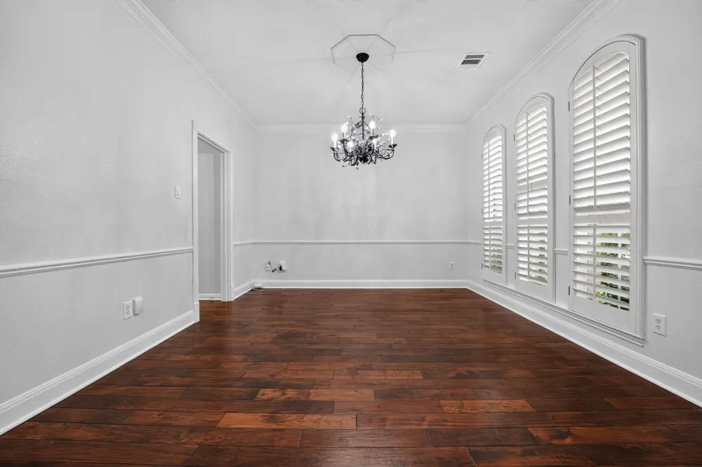 5528 VAN WINKLE LANE Austin, TX 78739
