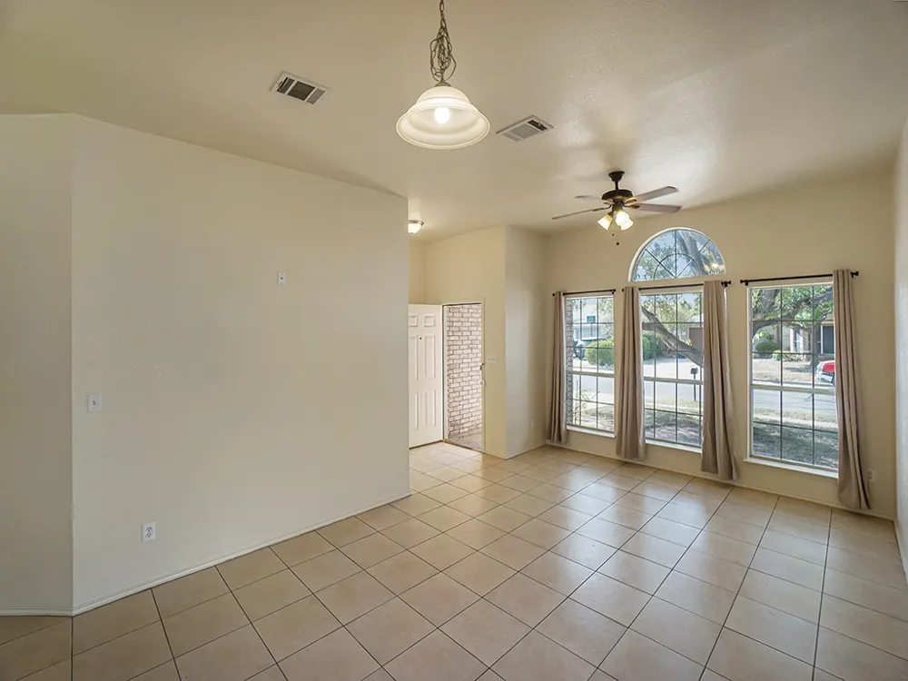121 Shenandoah Trail Elgin, TX 78621