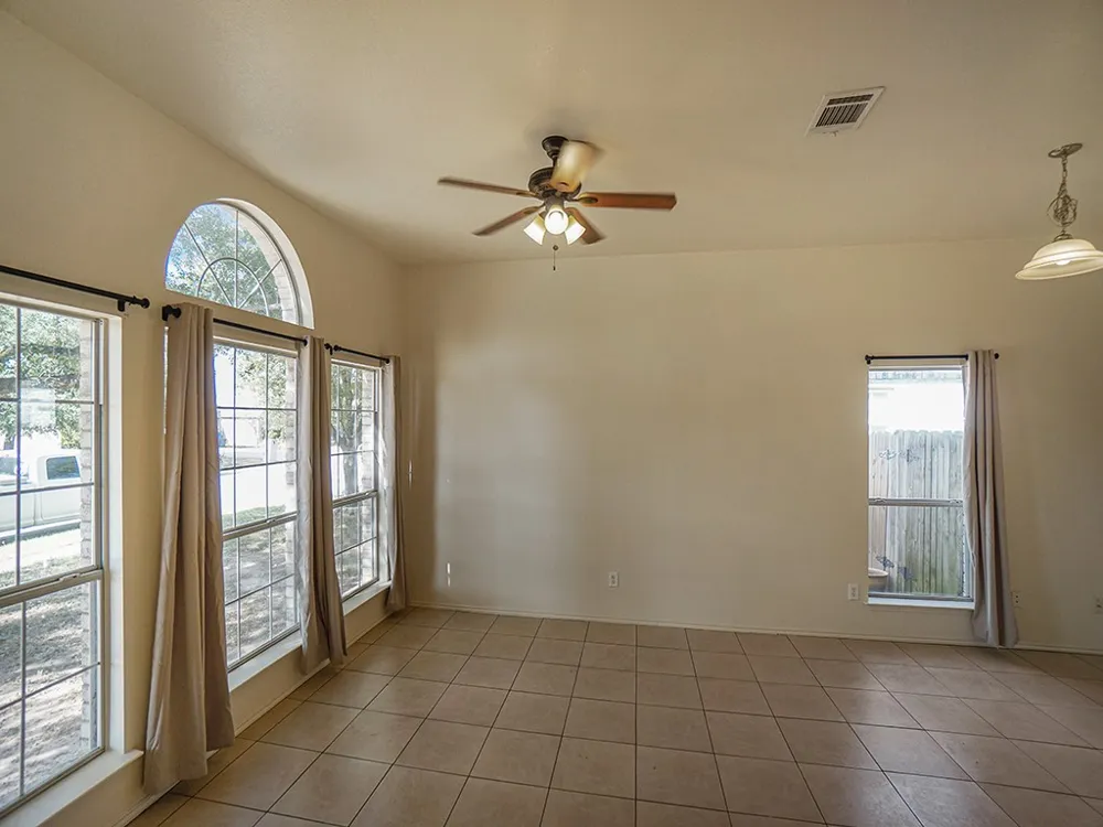 121 Shenandoah Trail Elgin, TX 78621
