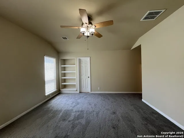 112 HAPPY TRL Cibolo, TX 78108