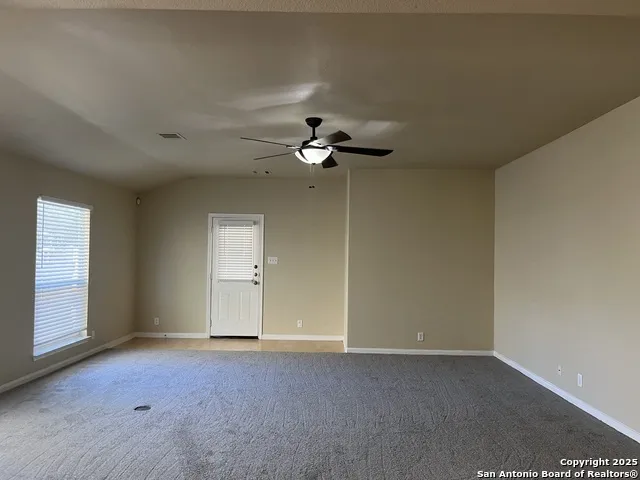 112 HAPPY TRL Cibolo, TX 78108