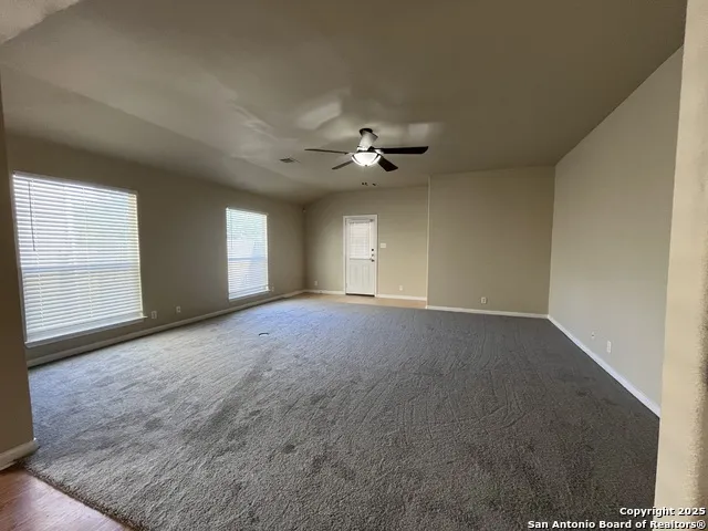 112 HAPPY TRL Cibolo, TX 78108