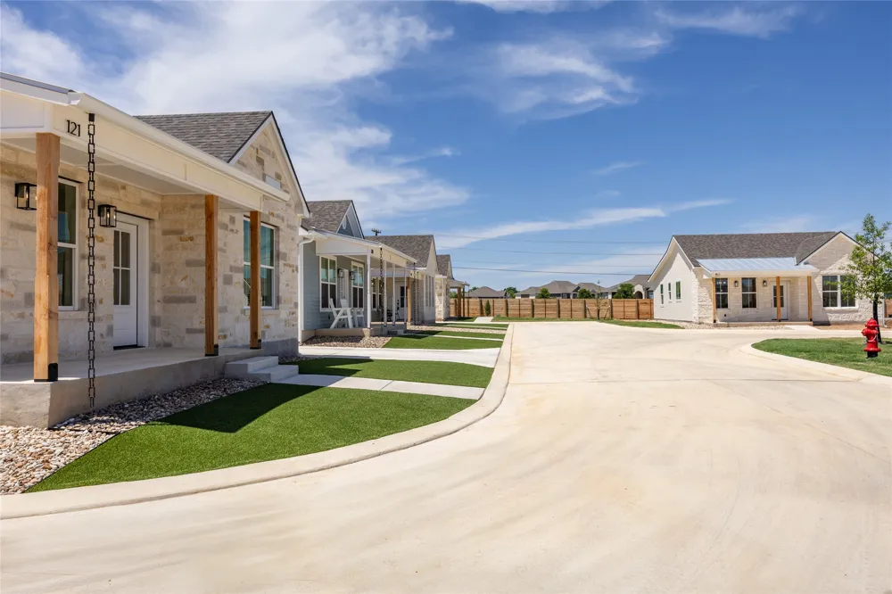 802 S Creek Street #101 Fredericksburg, TX 78624