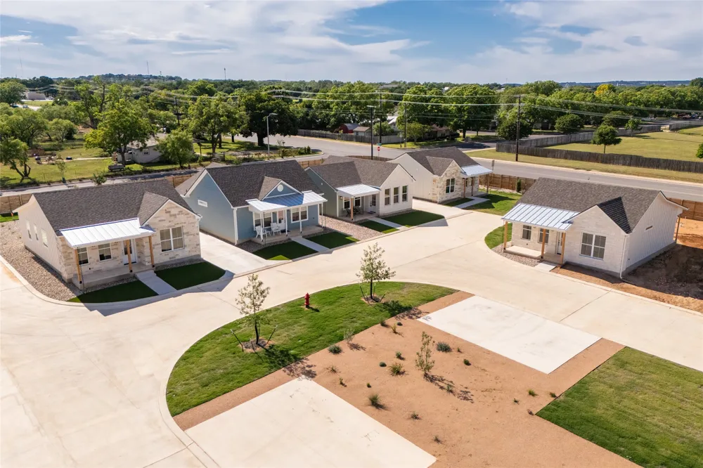 802 S Creek Street #101 Fredericksburg, TX 78624