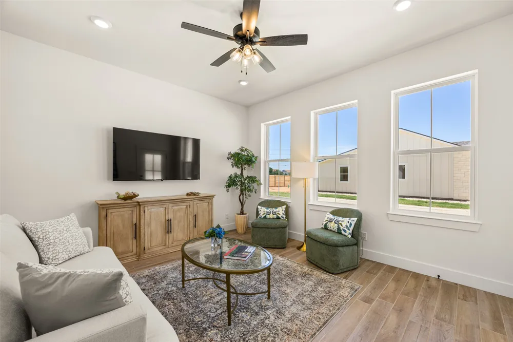 802 S Creek Street #101 Fredericksburg, TX 78624